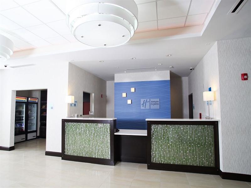 Holiday Inn Express & Suites Monroe By Ihg Bagian luar foto