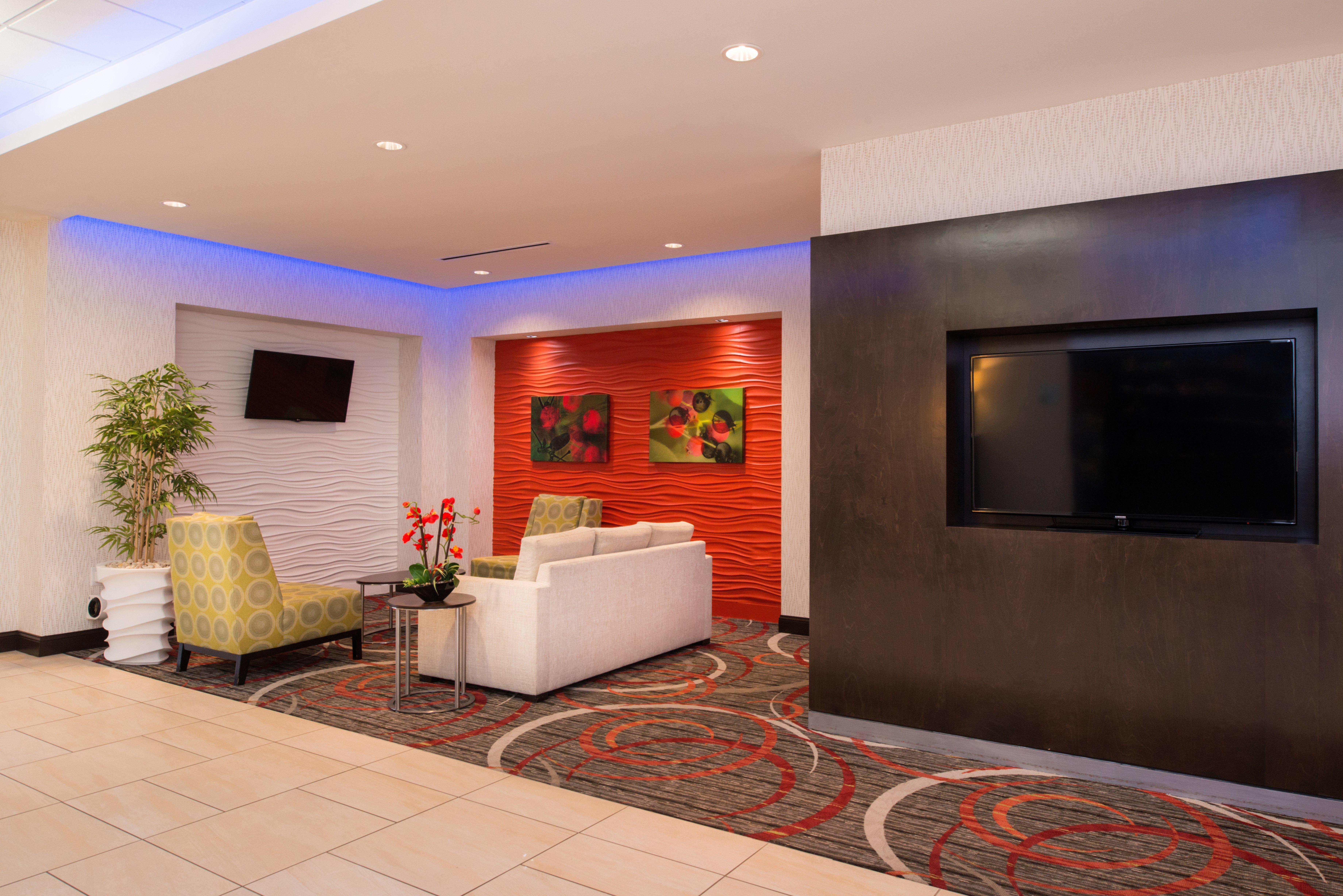 Holiday Inn Express & Suites Monroe By Ihg Bagian luar foto