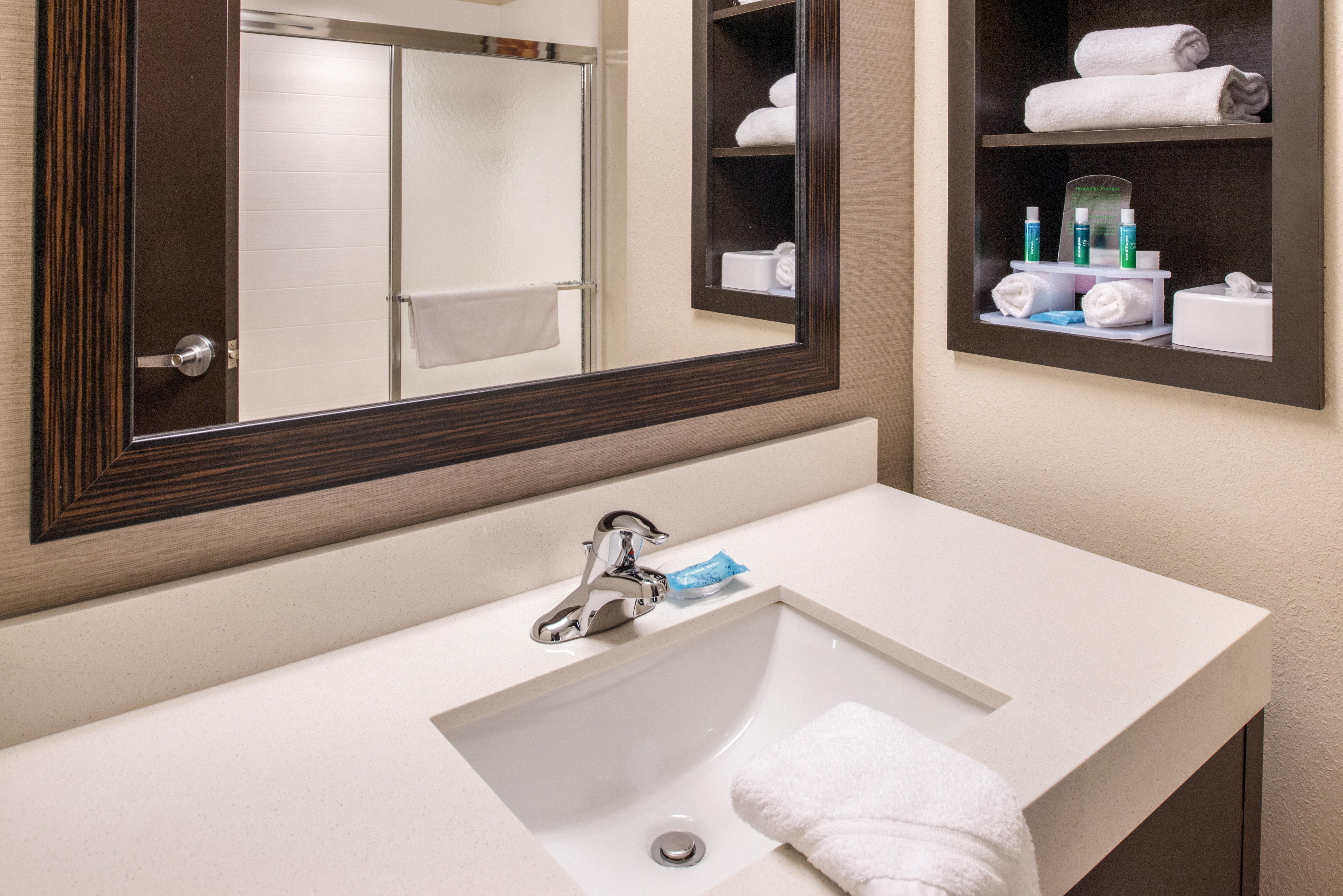 Holiday Inn Express & Suites Monroe By Ihg Bagian luar foto
