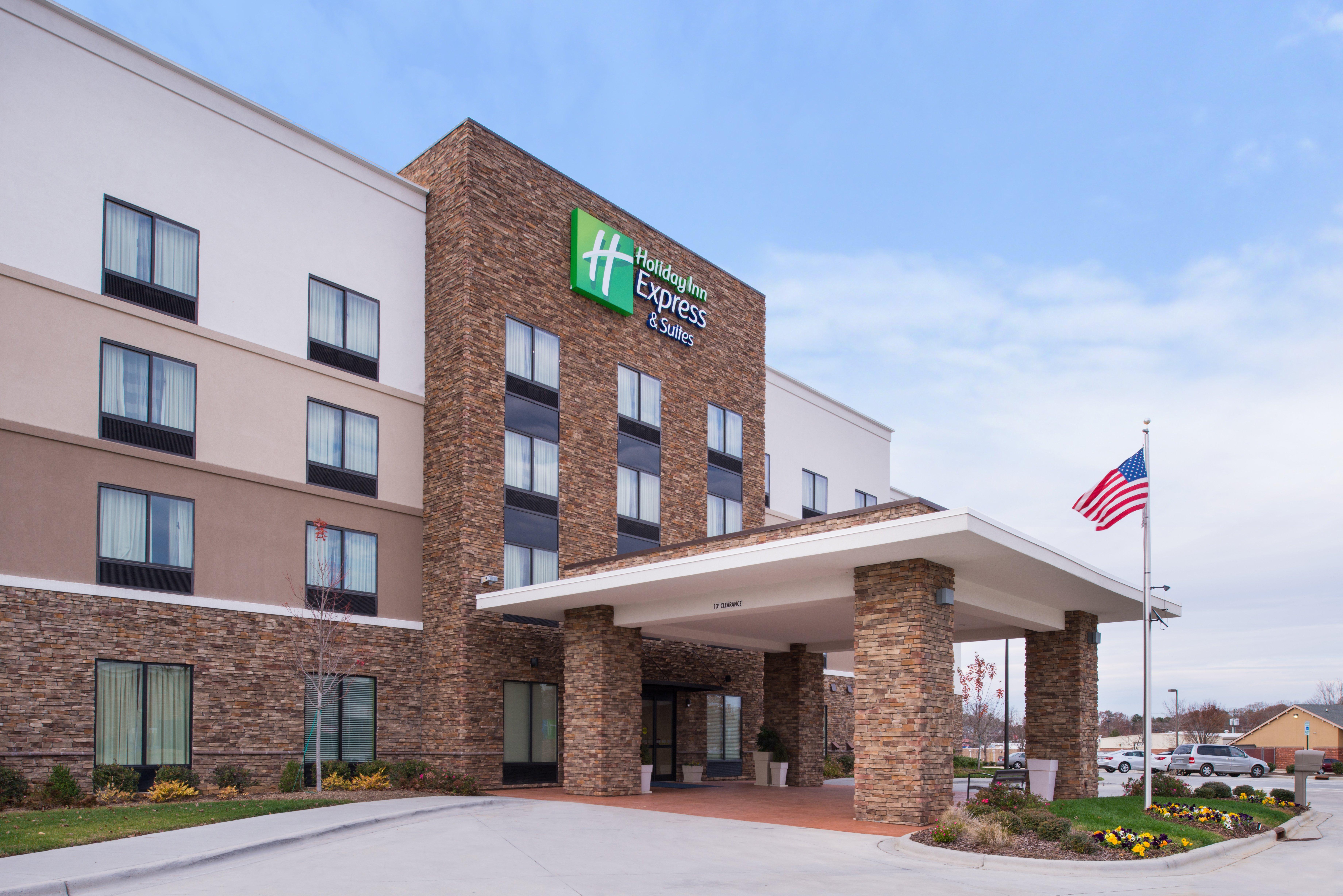 Holiday Inn Express & Suites Monroe By Ihg Bagian luar foto