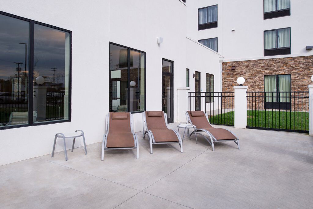 Holiday Inn Express & Suites Monroe By Ihg Bagian luar foto